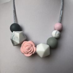 Grace Teething Necklace - Pink